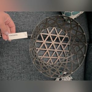 Brass centerpiece bowl! $30 asking $18 brand new tags still attached.